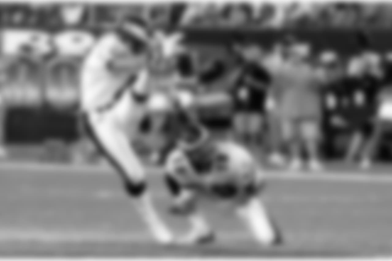 Akers' longest field goal make as an Eagle was a 57-yard attempt against Patriots back in 2003.