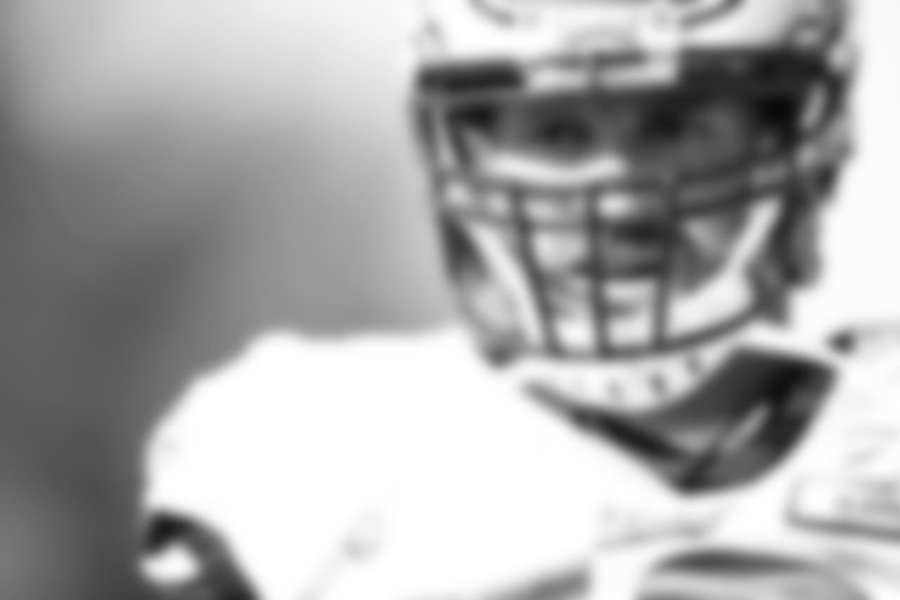 DE Chris Long