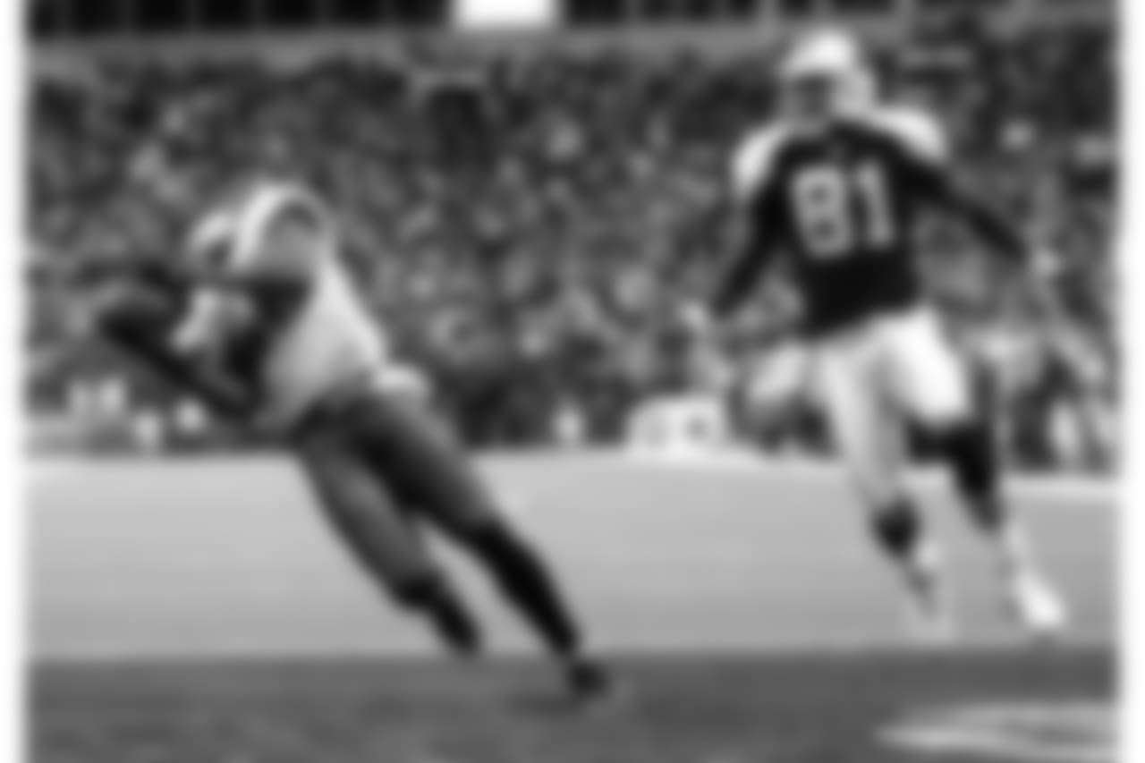 A beautiful over-the-shoulder interception against Dallas