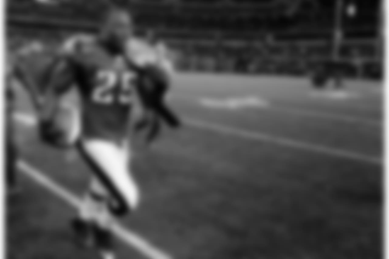 LeSean McCoy celebrated winning the NFC East title in 2013.