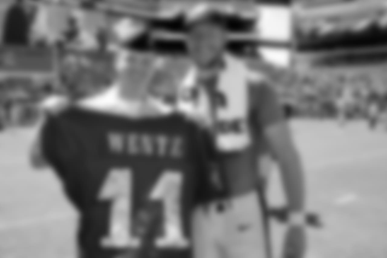 QB Carson Wentz