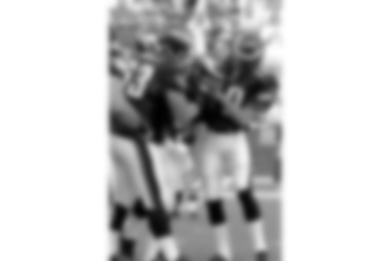 After tearing his hamstring during the opening kickoff against the Raiders in 2005, Akers returned in the second half to knock in the game-winning 28-yard field goal.