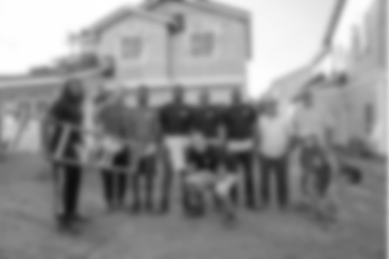 On their off day in Los Angeles, the Philadelphia Eagles spent the afternoon building homes in Santa Ana with Habitat for Humanity