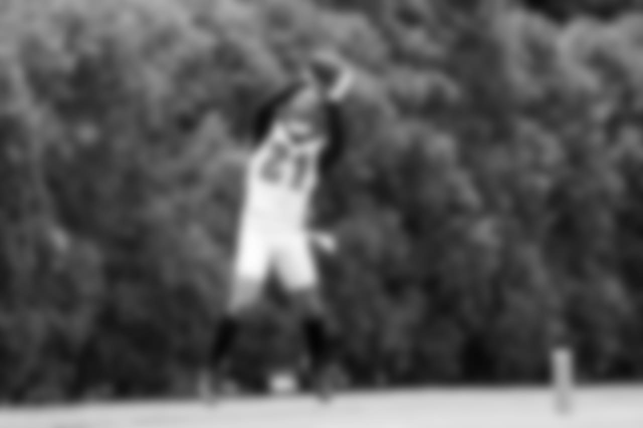 CB Ronald Darby.