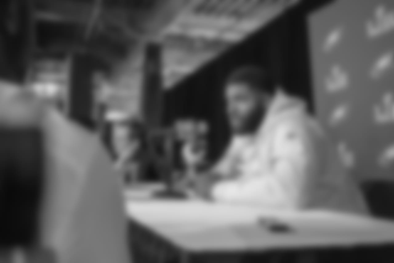 DE Vinny Curry