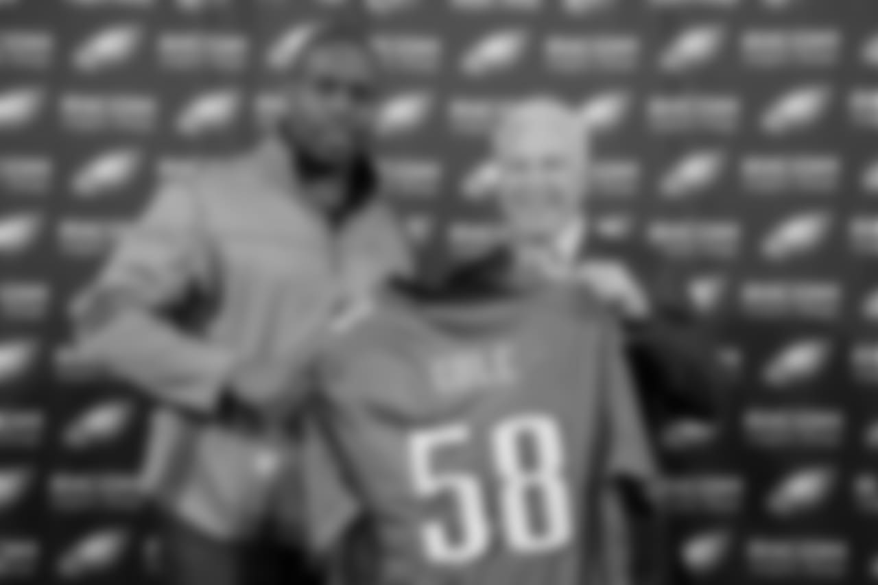 Congratulations to Trent Cole who signed a ceremonial contract to officially retire as an Eagle tonight