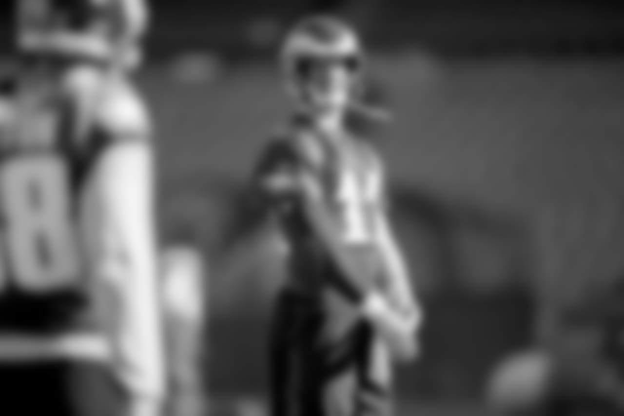 QB Carson Wentz