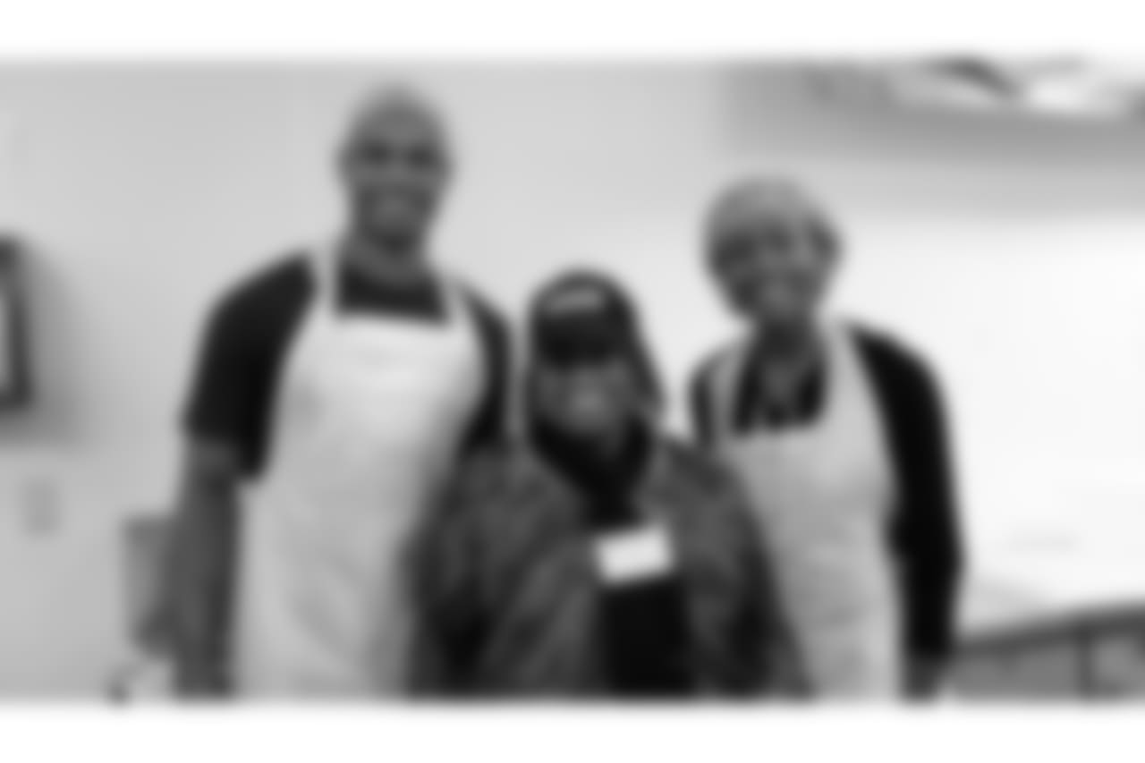 MANNA prepares and delivers delicious nourishing meals to clients in need throughout the greater Philadelphia and southern New Jersey regions.