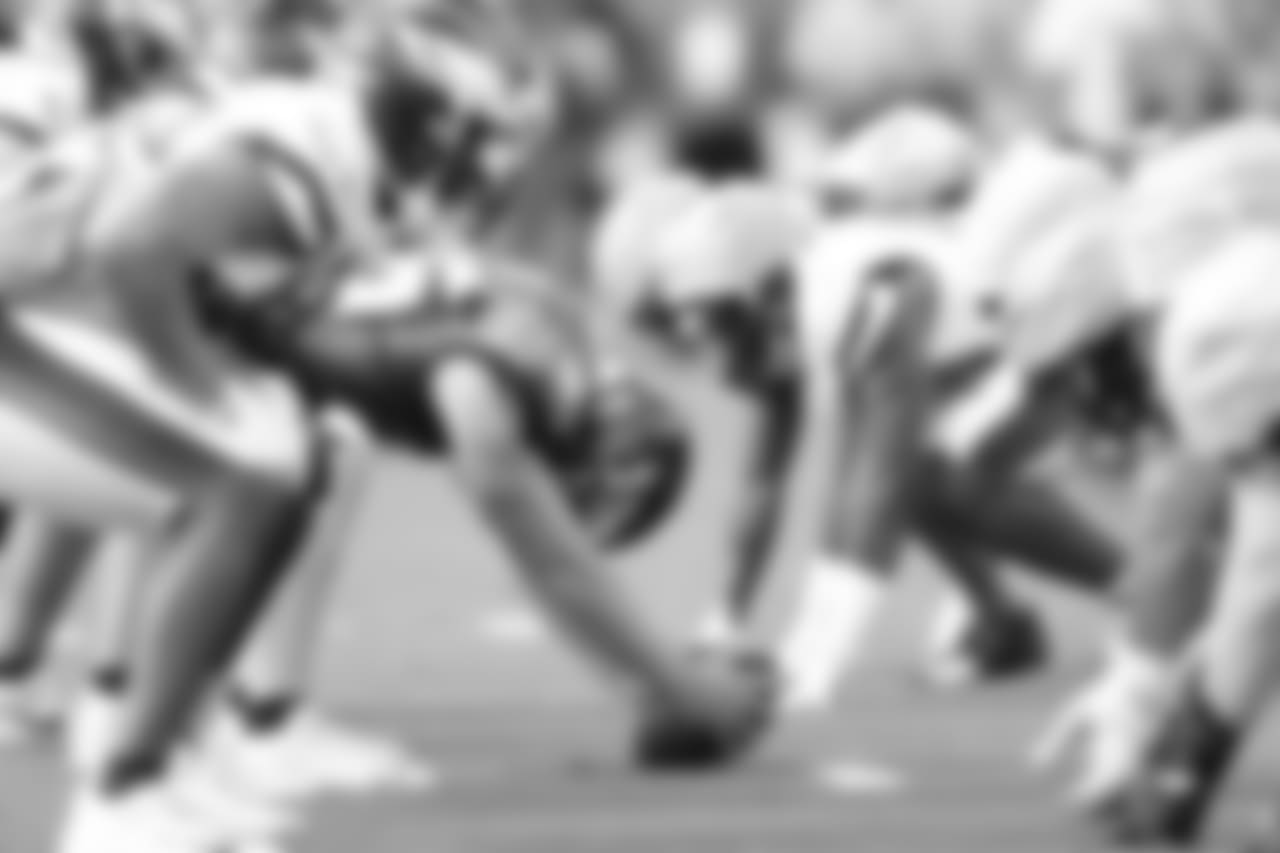 Long snapper Rick Lovato