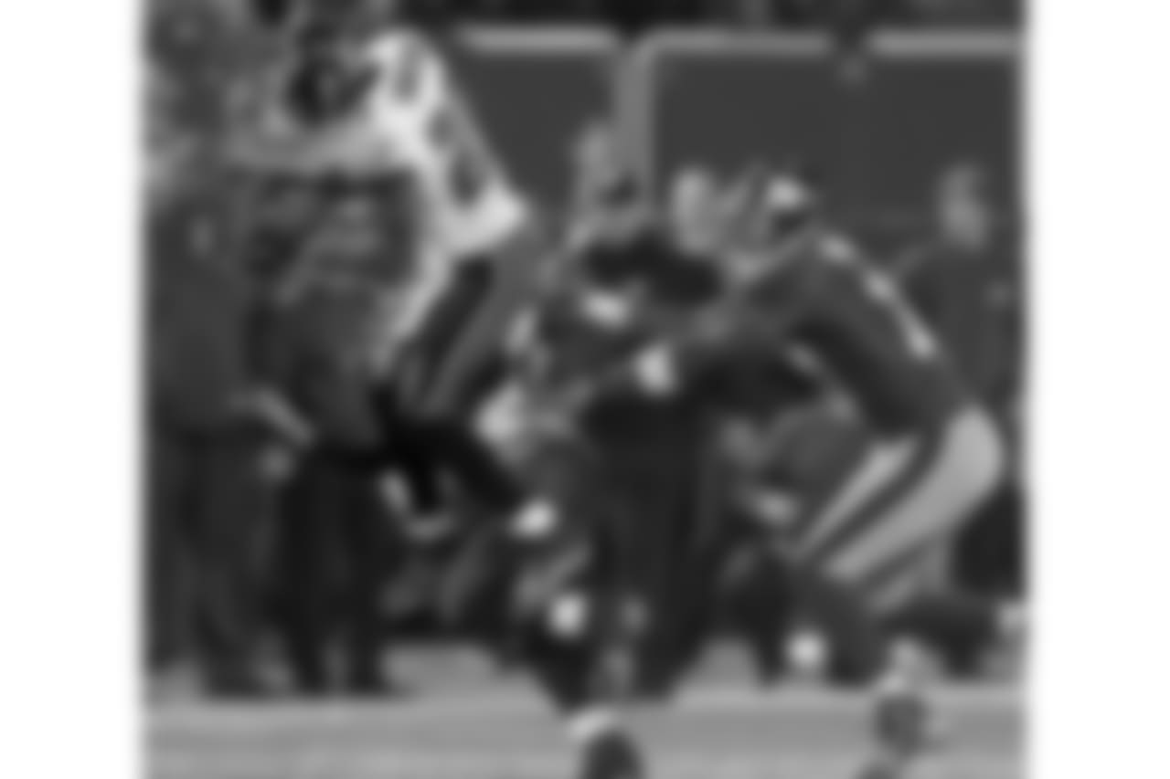 Dawkins stays in bounds to get the pick against the Giants