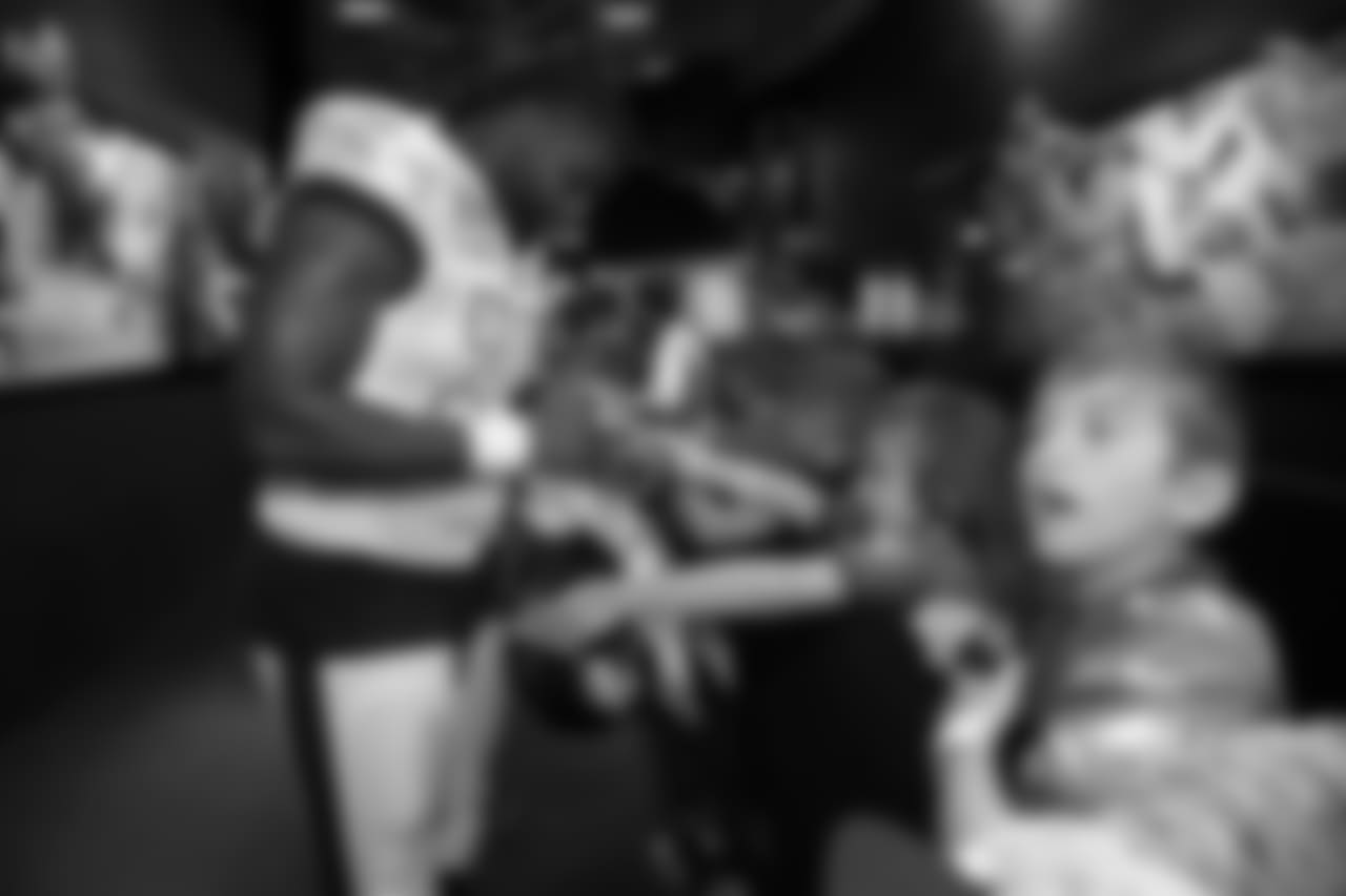DE Vinny Curry