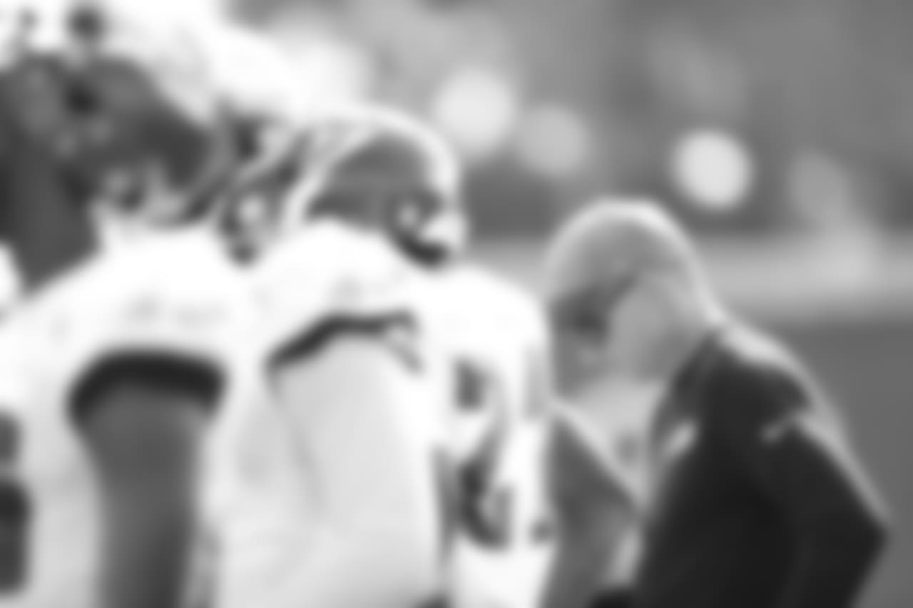 Safeties coach Tim Hauck