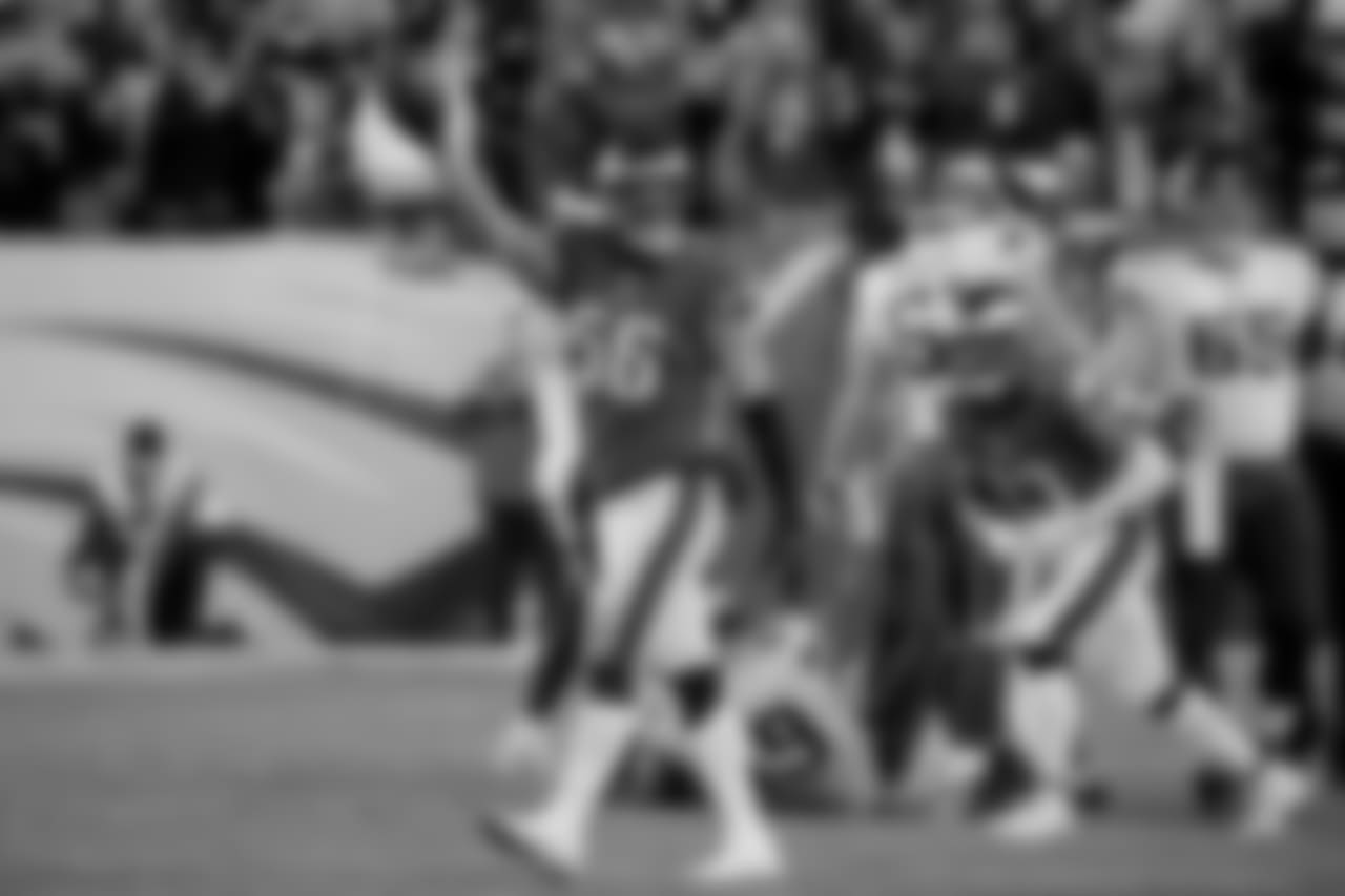 DE Chris Long