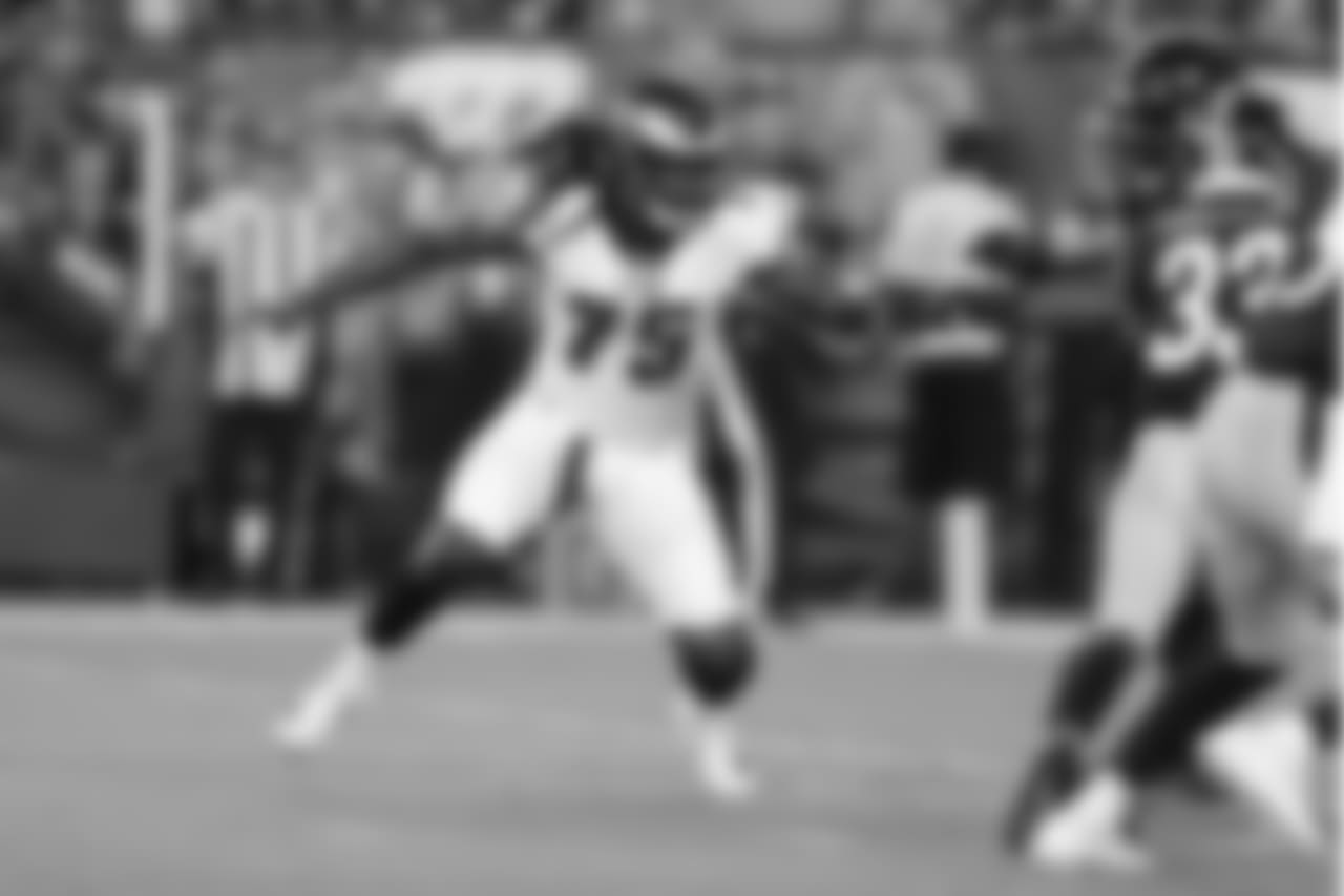 DE Josh Sweat
Pittsburgh Steelers vs. Philadelphia Eagles at Lincoln Financial Field on August 9, 2018