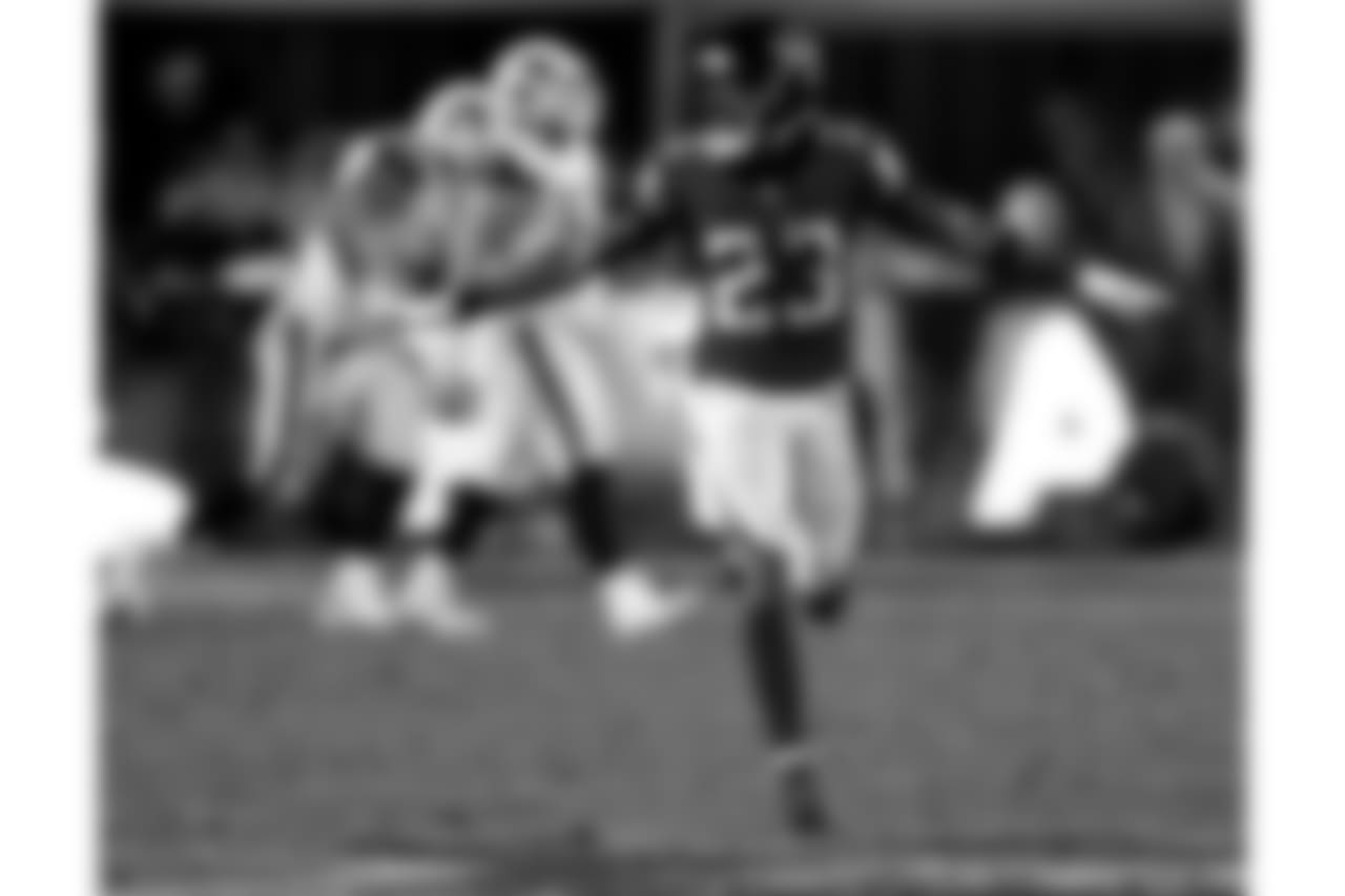 CB Robert Alford was targeted eight times in the Wild Card, giving up only two receptions for 18 yards.