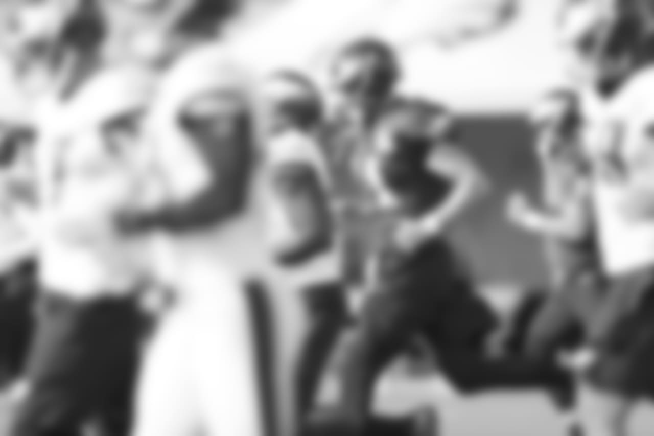 QB Carson Wentz