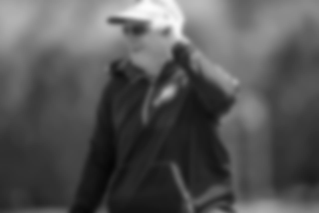 Wide receivers coach Gunter Brewer.
