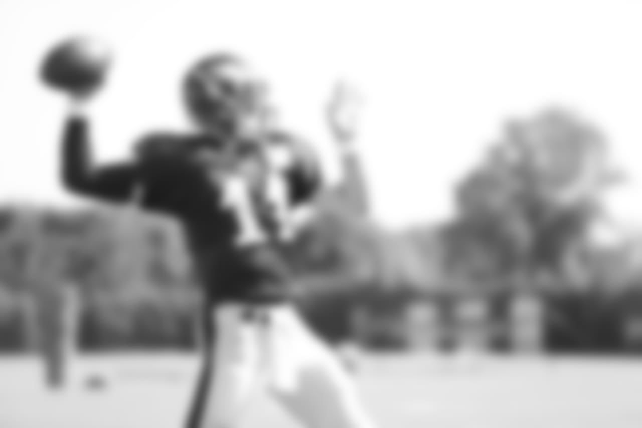 QB Carson Wentz