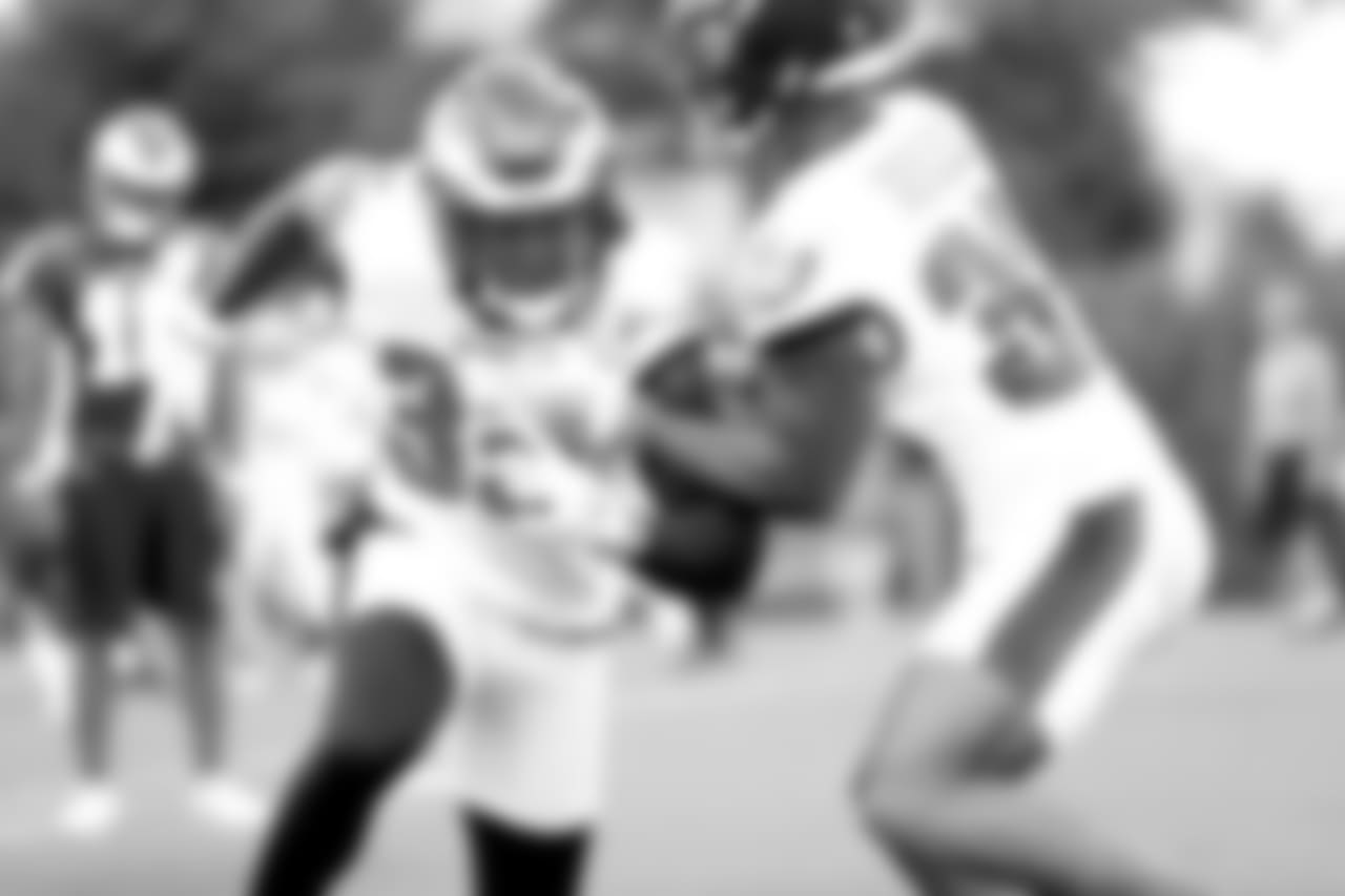D.J. Killings (left) and Jalen Mills