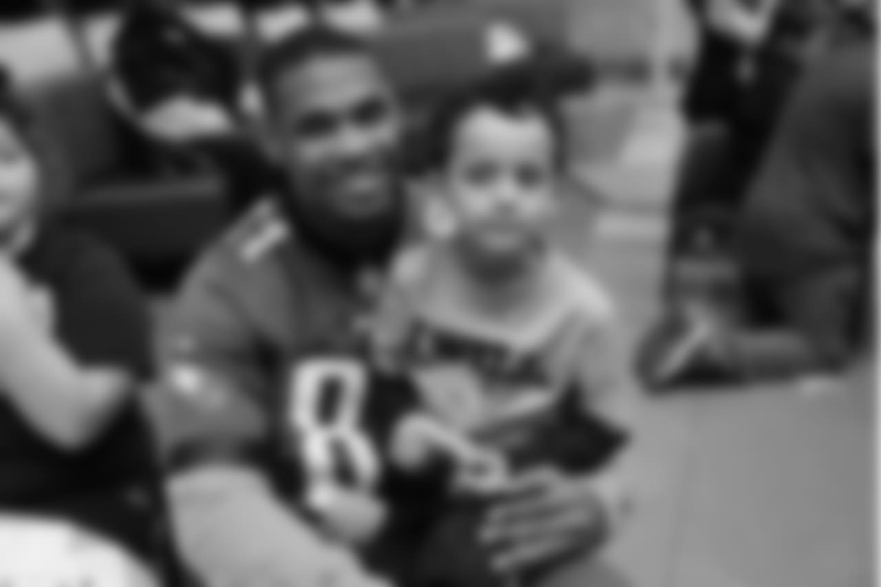 The Eagles played an interactive game of BINGO and colored pictures with the kids.