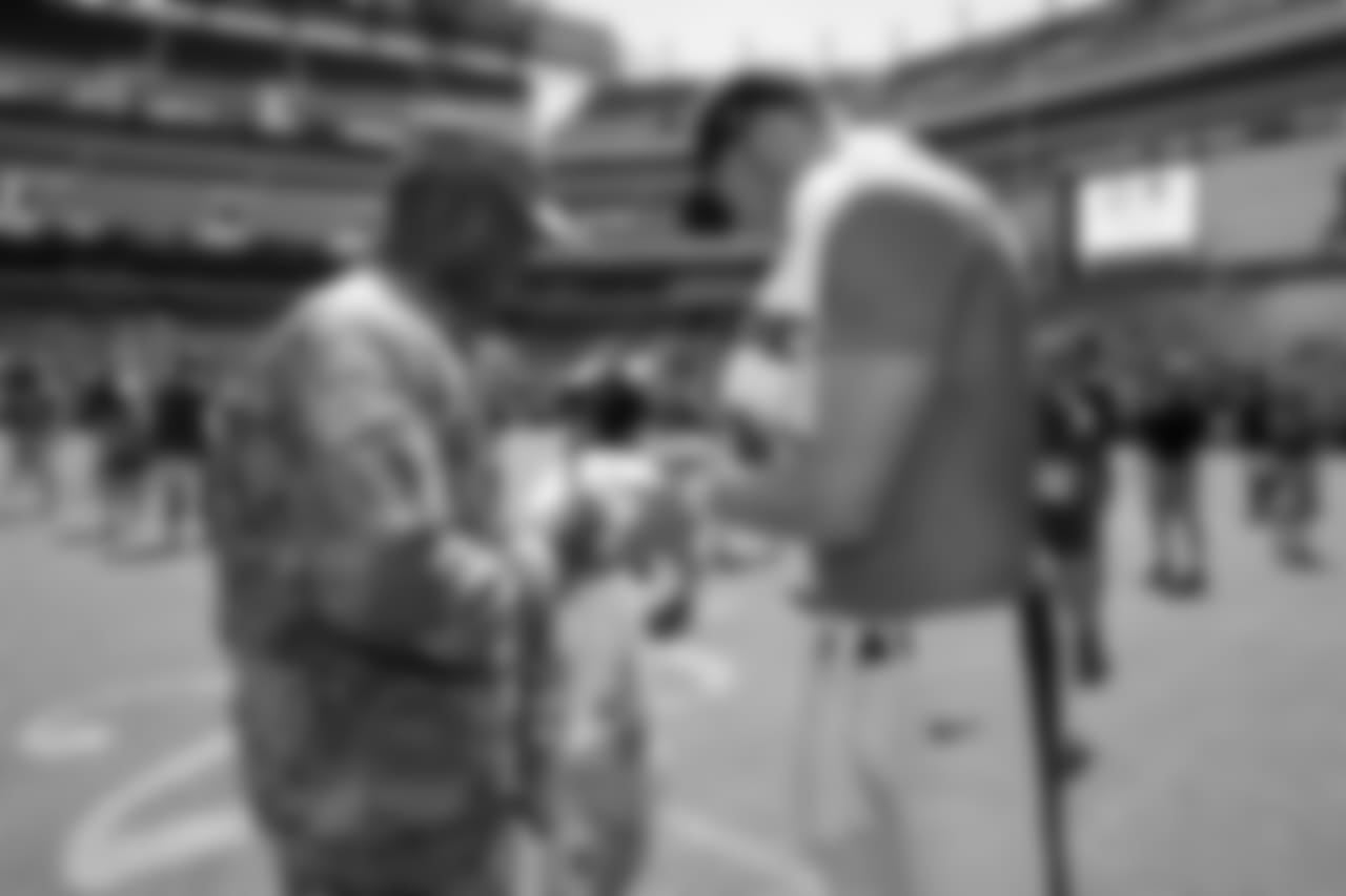 QB Carson Wentz