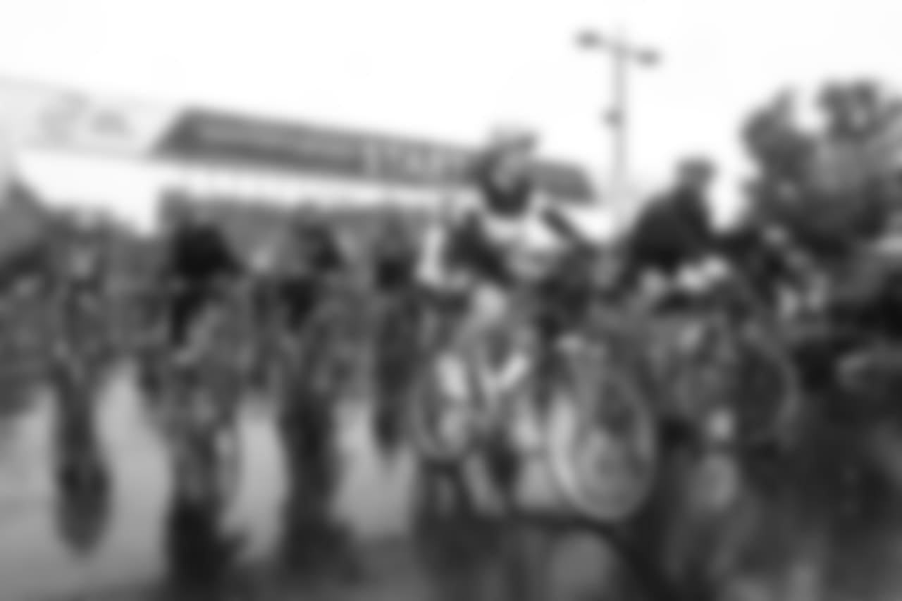 Cyclists begin their trek.