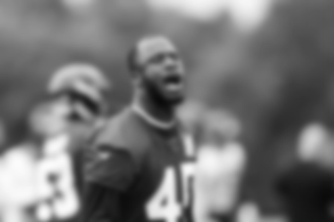 LB Deion Jones