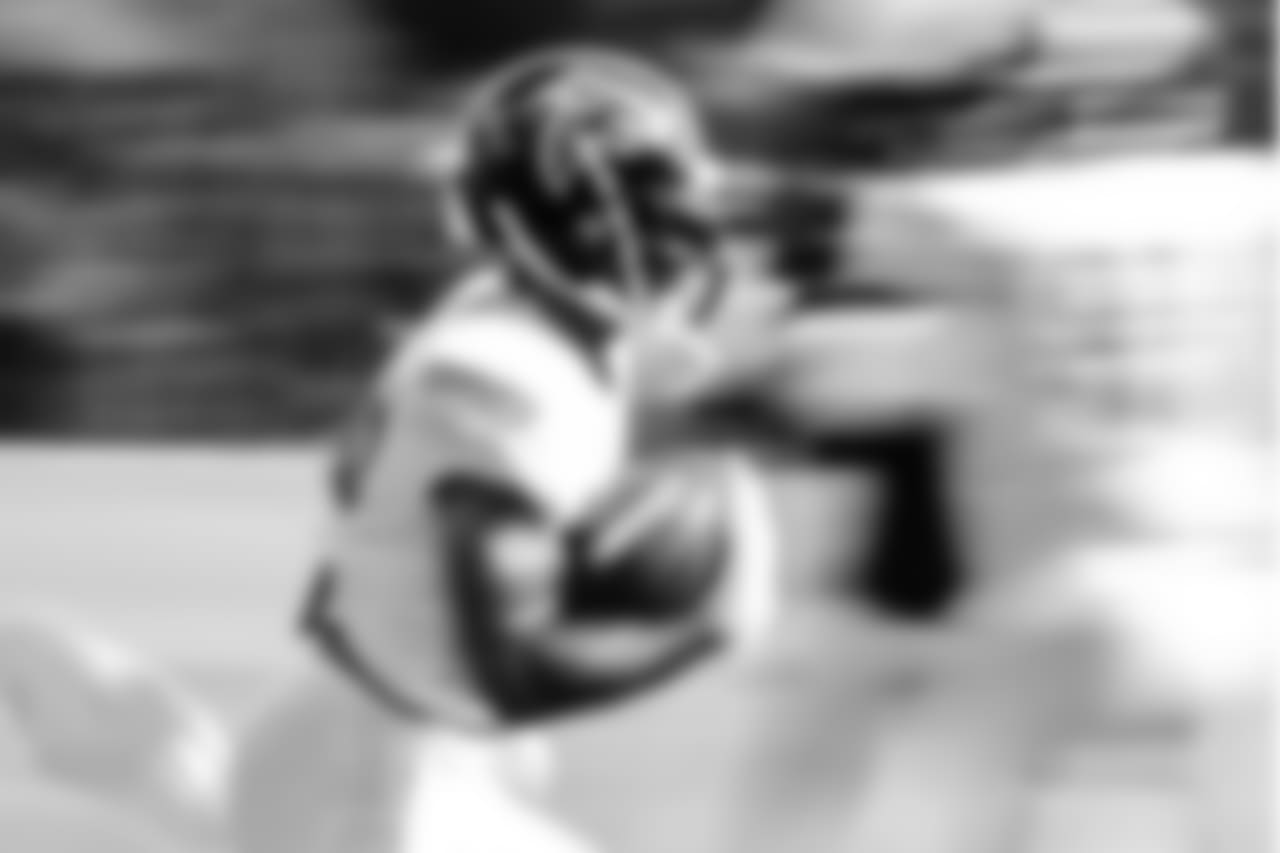 WR Marvin Hall
