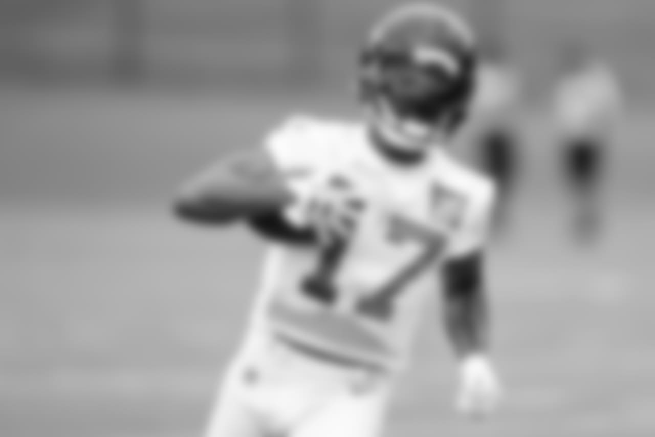 WR Marvin Hall