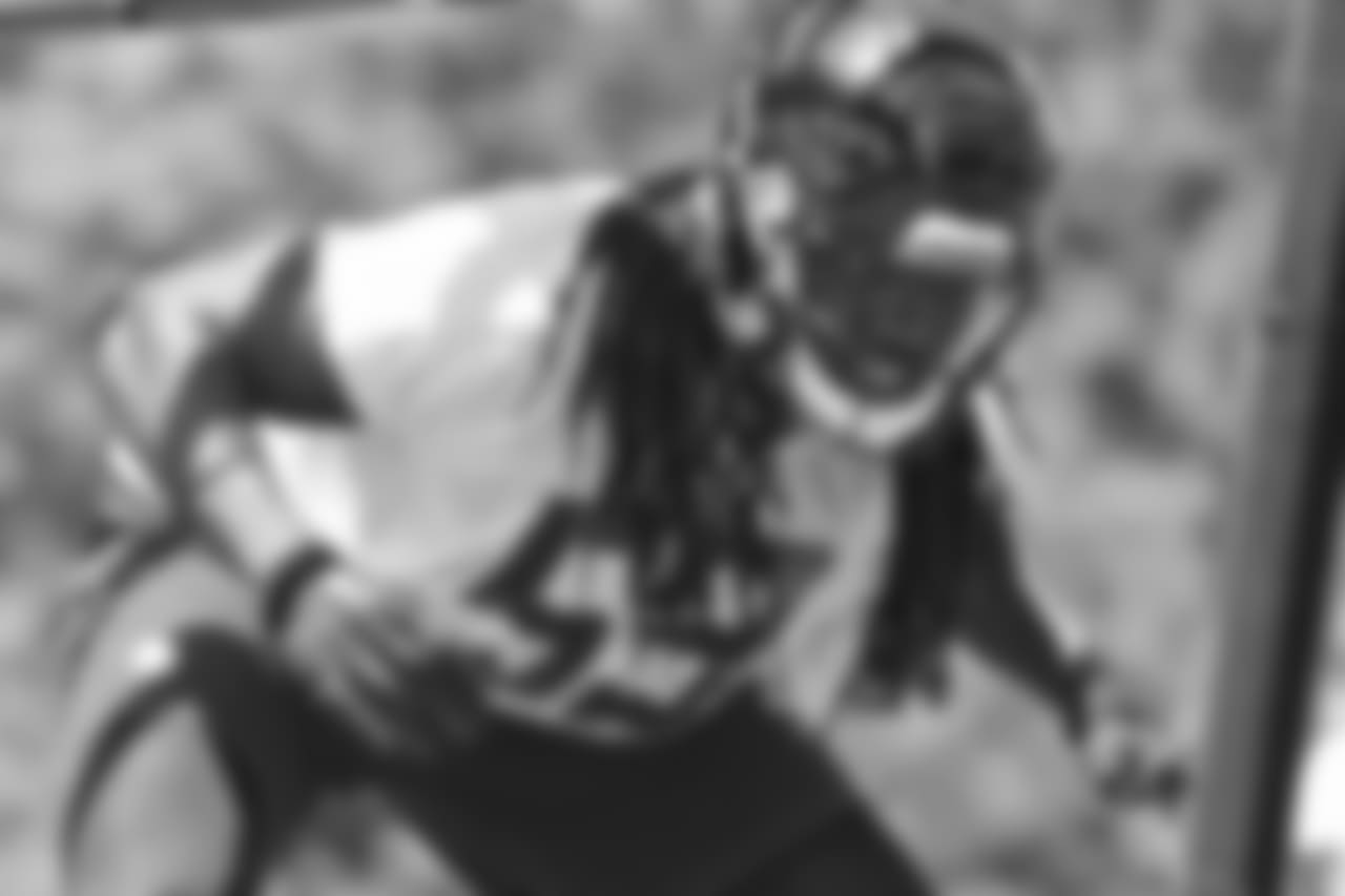 OLB Devondre Campbell