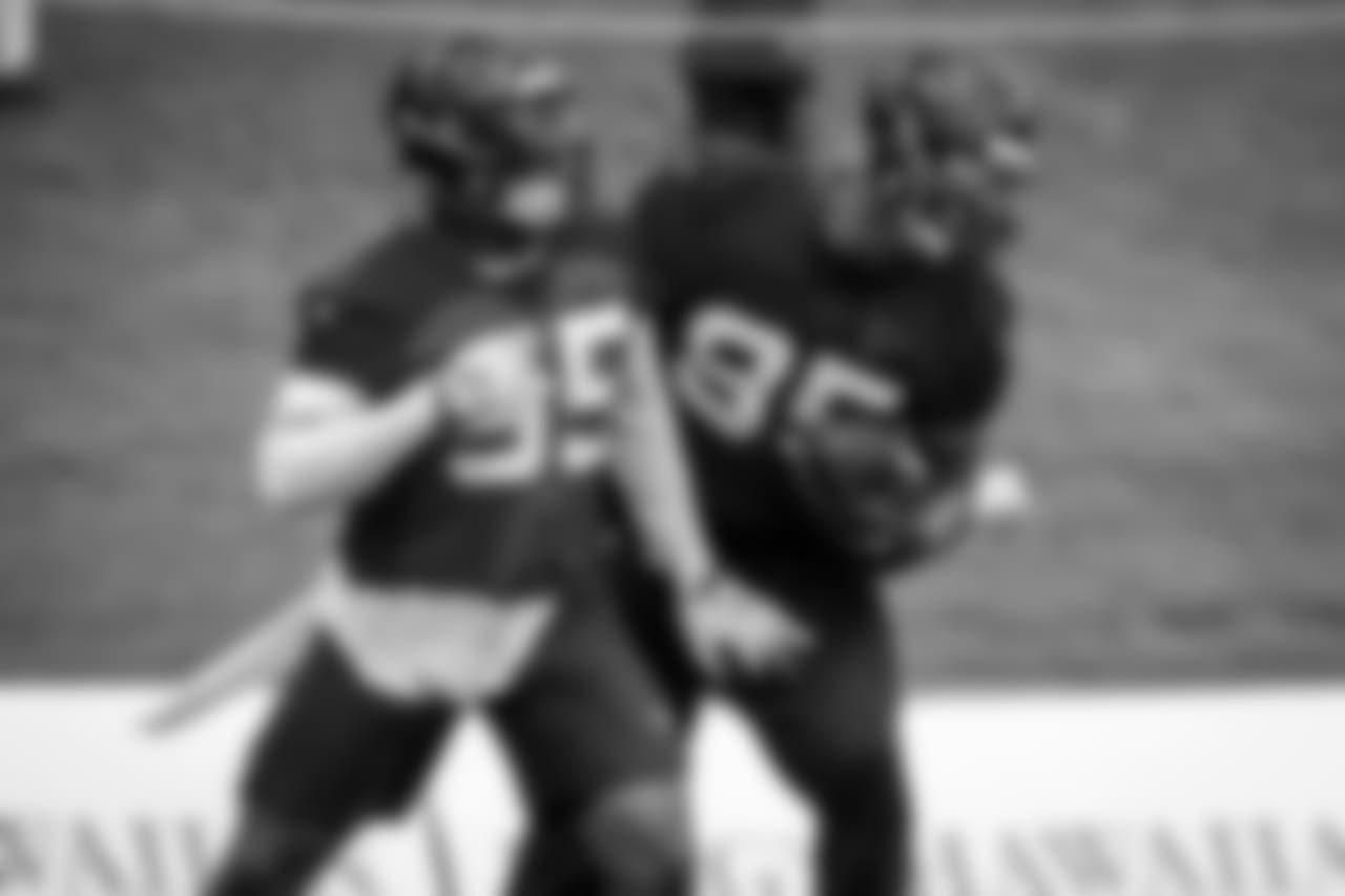 DE J.T. Jones and DL Jack Crawford