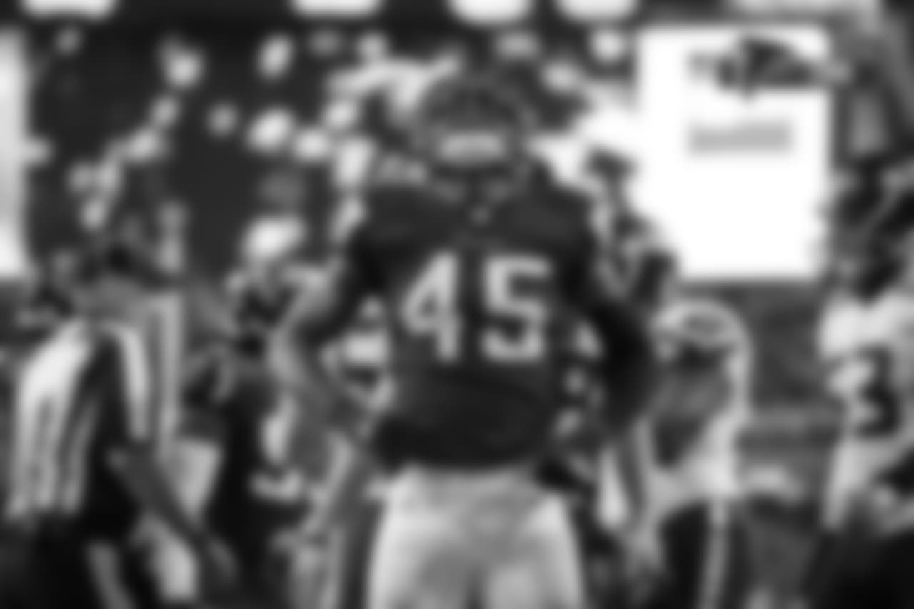 LB Deion Jones