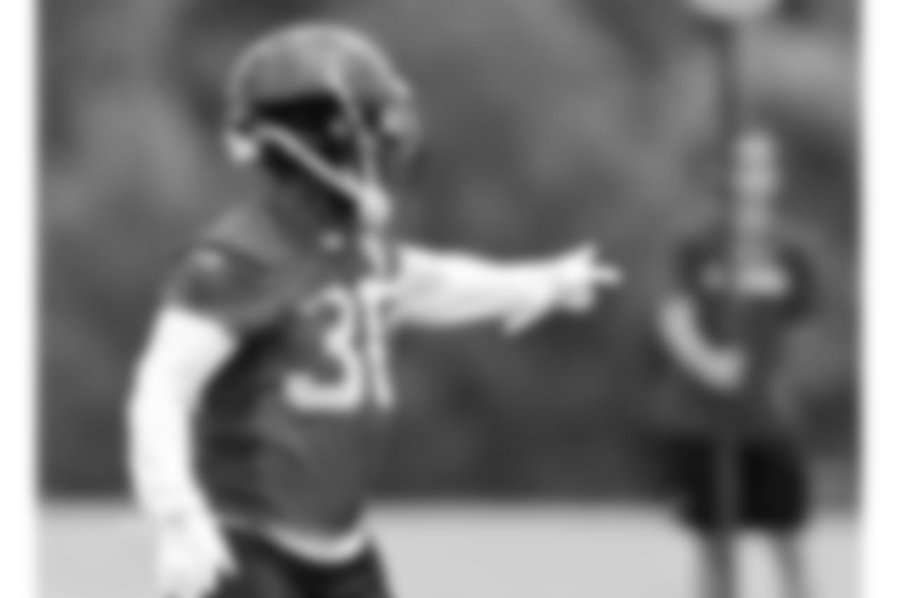 DB Chris Lammons
