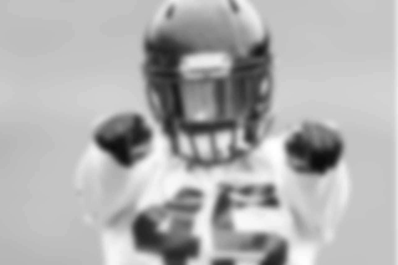 MLB Deion Jones