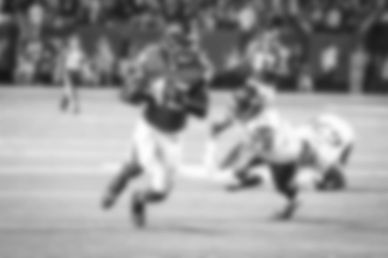 LB Deion Jones - 2016 Round 2 Pick 21 (52 Overall)