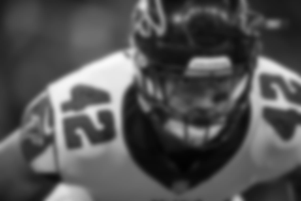 LB Duke Riley