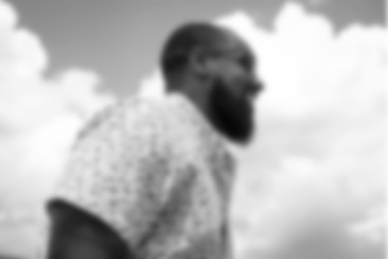 DE Derrick Shelby