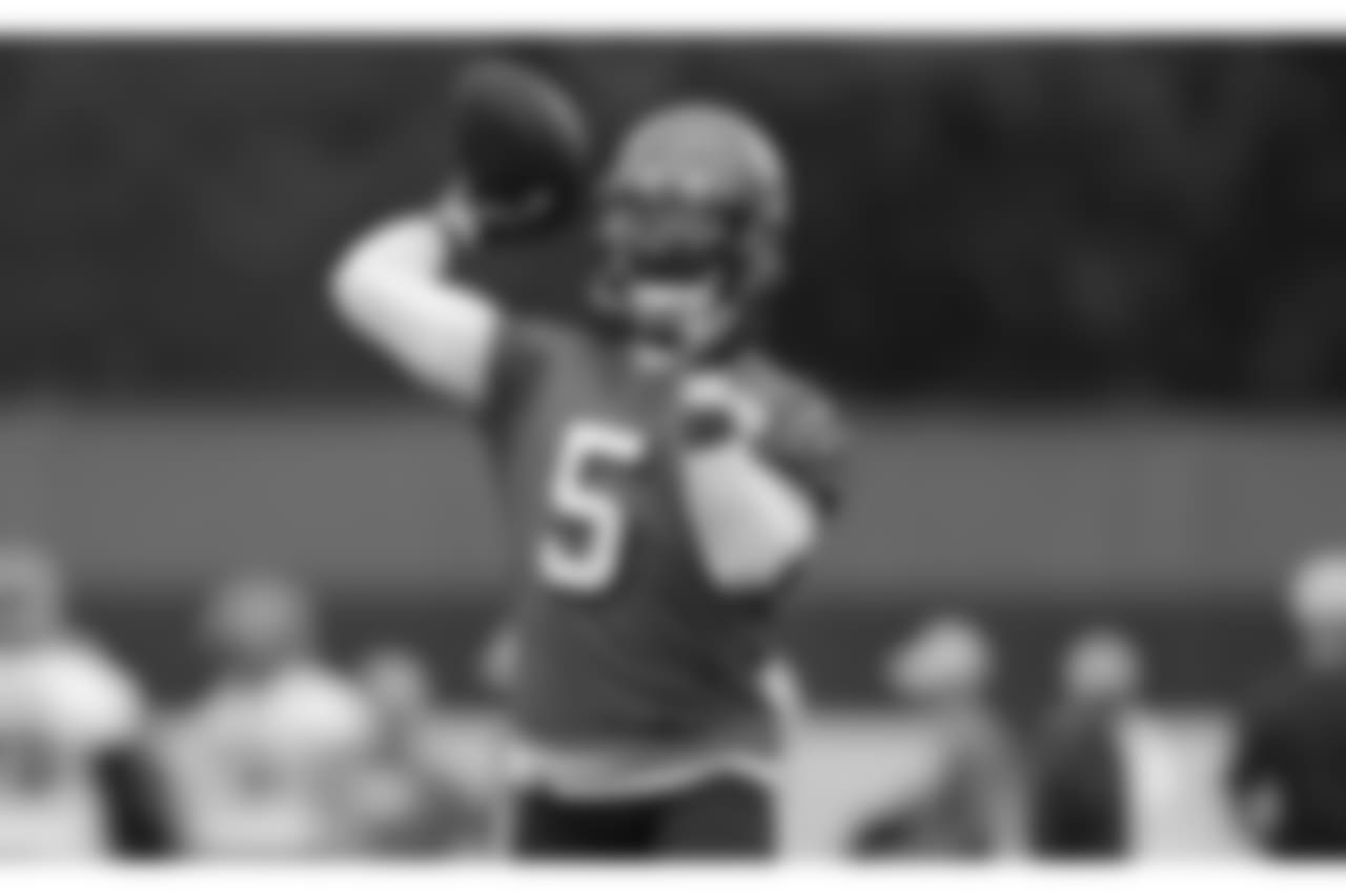 QB Tyrod Tayor