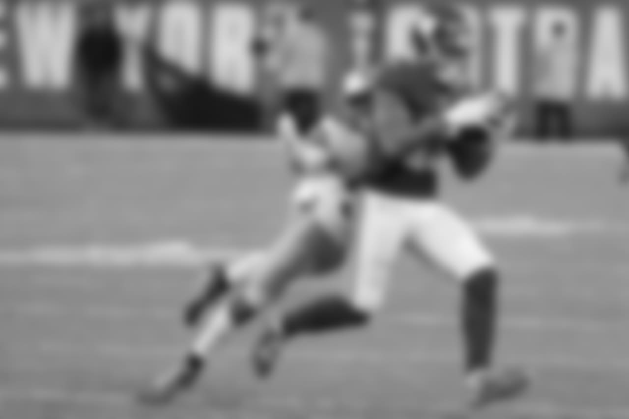 WR ODELL BECKHAM JR. Beckham led the team with six receptions for 64 yards, including a 4-yard touchdown that gave the Giants a double-digit lead with 5:47 left in the game. Beckham also added a 9-yard run.