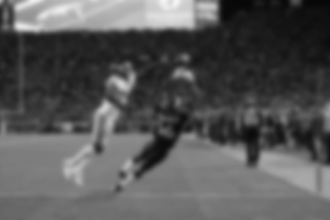 CB ELI APPLEApple bounced back with five tackles, three passes defensed and a fumble recovery.