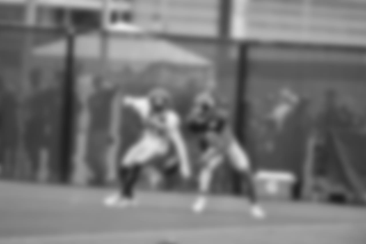 Giants hit the practice field on Monday