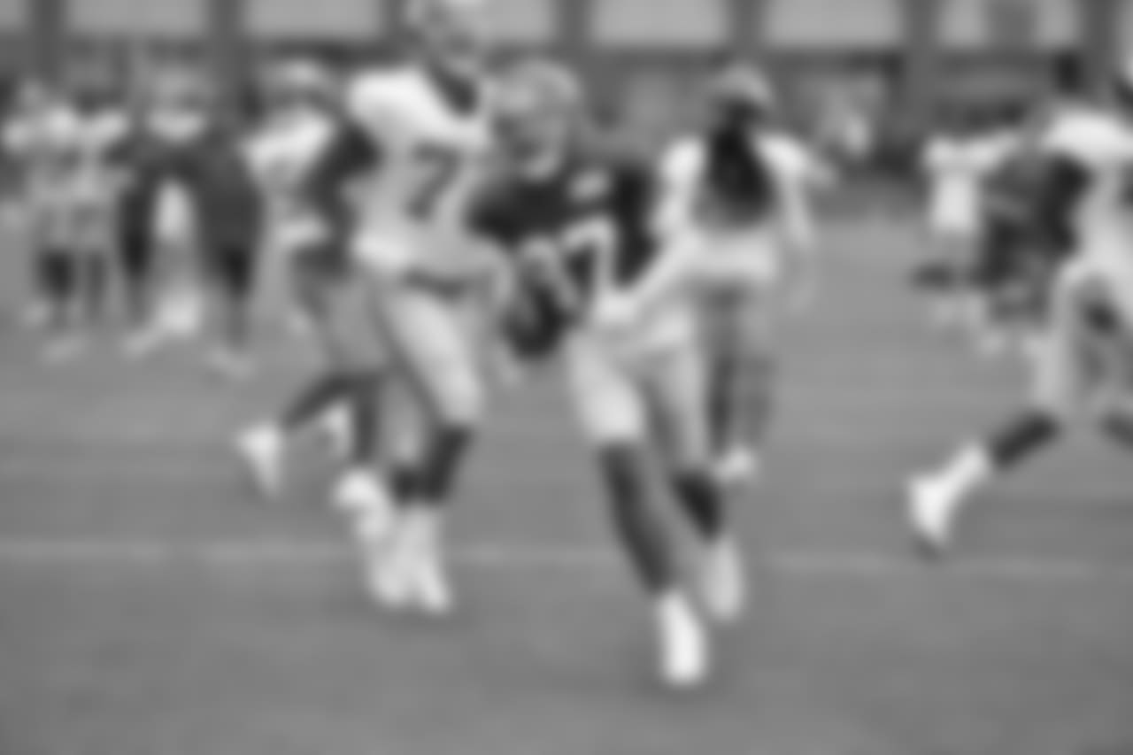 Giants hit the practice field on Monday