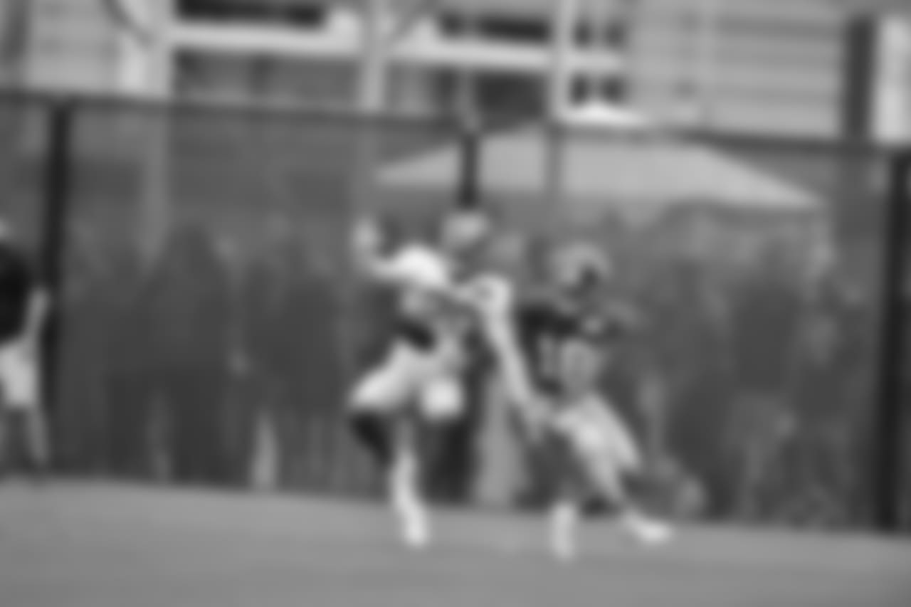 Giants hit the practice field on Monday