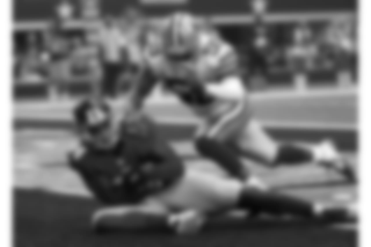 TE Larry DonnellIn his first game back from a season-ending neck injury, Donnell caught the first touchdown of the season on a 15-yard hookup with Eli Manning.