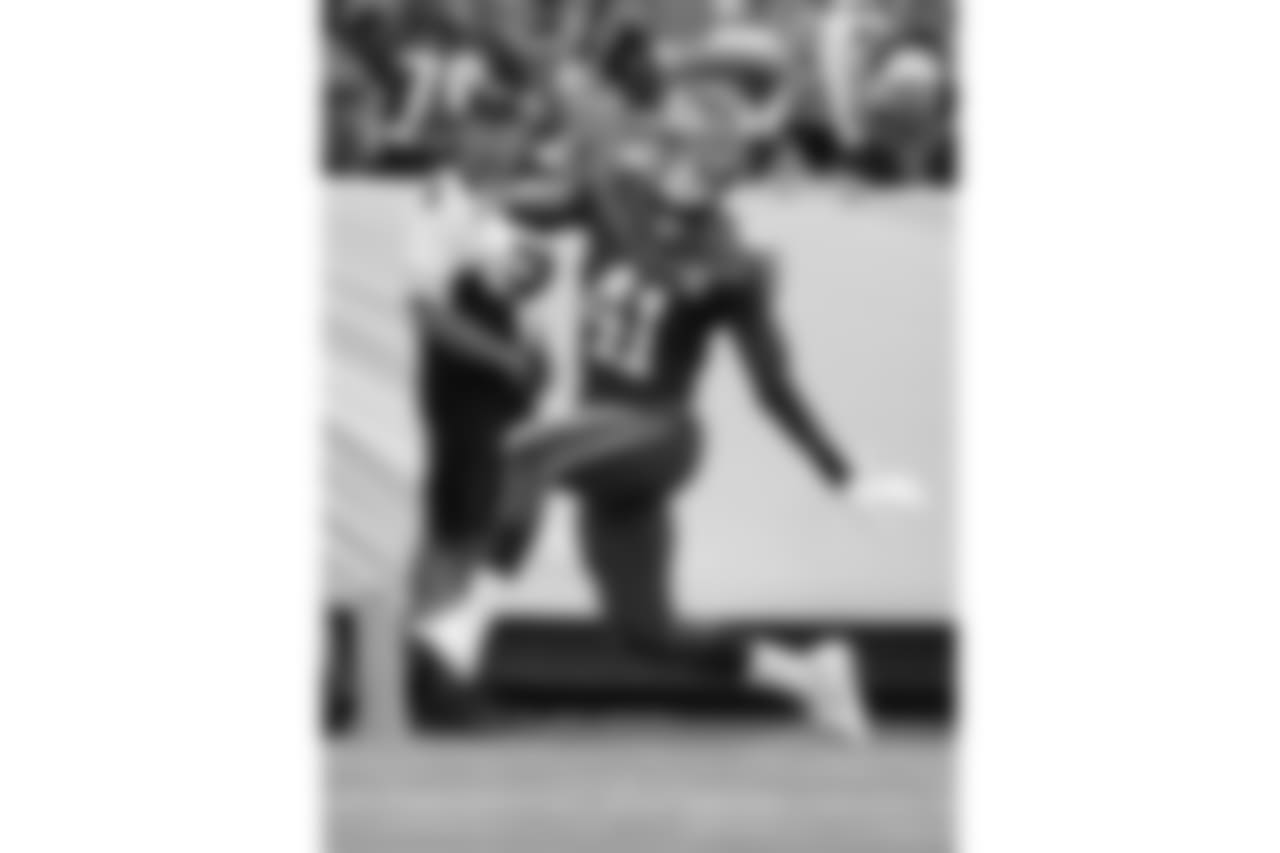 New York Giants cornerback Dominique Rodgers-Cromartie (41) of Team Irvin returns an interception during an NFL Pro Bowl Game against Team Rice on January 31, 2016. Team Irvin defeated Team Rice 49-27.