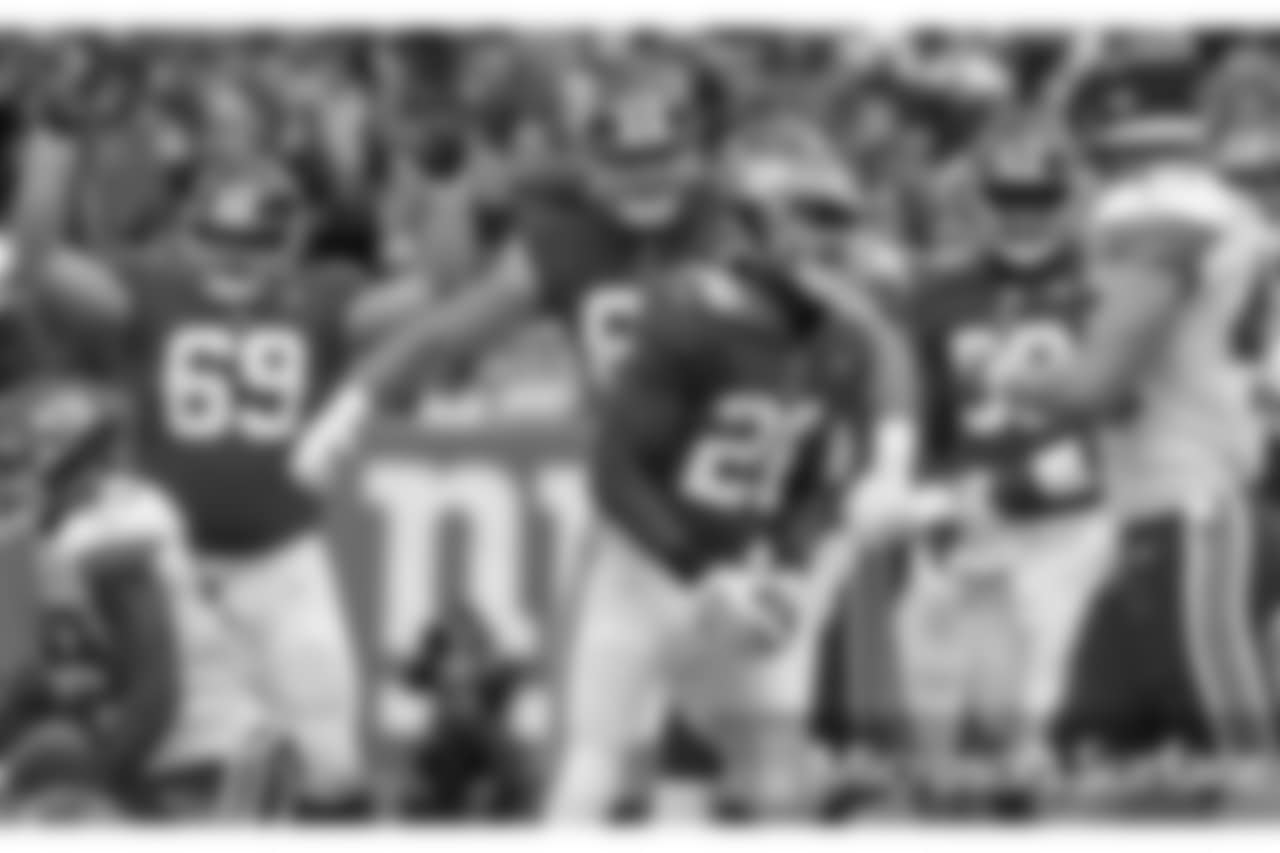 OFFENSIVE LINE
Playing without starters Weston Richburg and Justin Pugh, the Giants allowed no sacks and only one quarterback hit while rushing for more than 110 yards for the fifth time in six games.