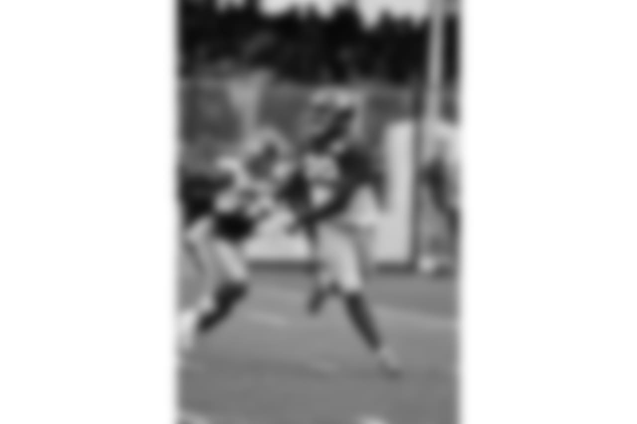 Giants hit the practice field on Monday
