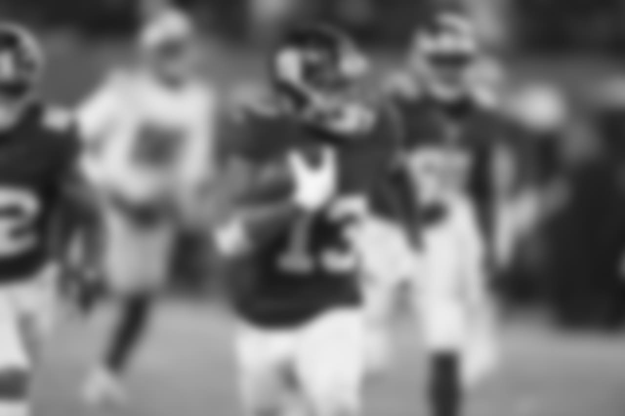 WR ODELL BECKHAM JR.Beckham hit another gear that few others can for a 61-yard touchdown that gave the Giants the lead for good with 1:07 left in the third quarter. With his 34th career touchdown, Beckham surpassed Plaxico Burress (33) for most touchdowns caught from Eli Manning.