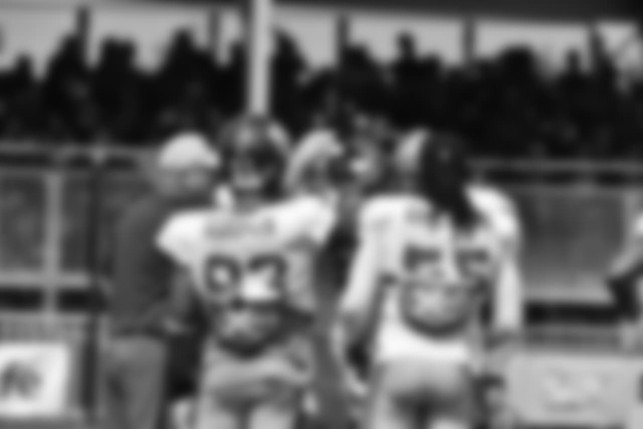 LB-Huddle