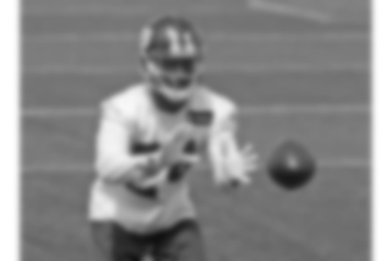 CB ELI APPLE
With a clean slate from his new head coach and new general manager, Apple is looking to bounce back in his third season. The former 10th overall draft pick already started with a strong showing at the Giants’ minicamp at the end of April.